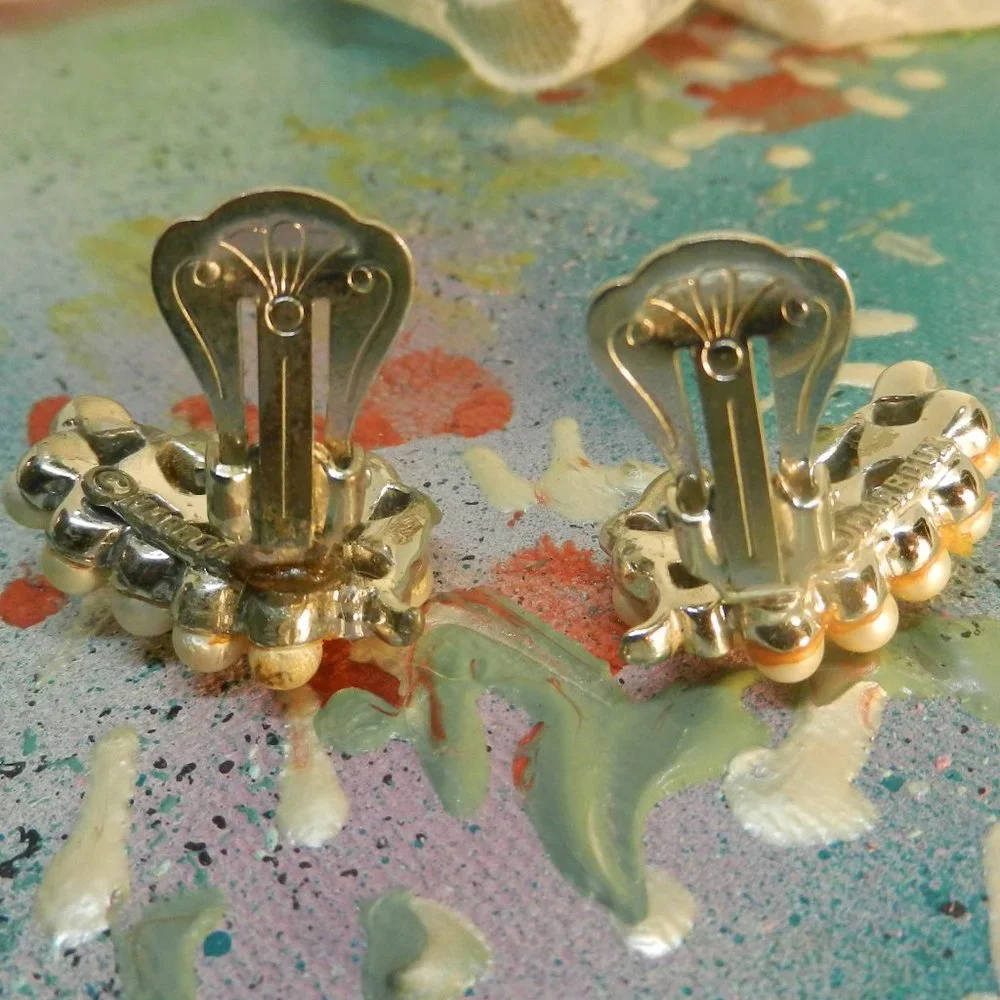 VTG Marboux Boucher clip earrings pearlcore faux pearl rhinestones grapes glam